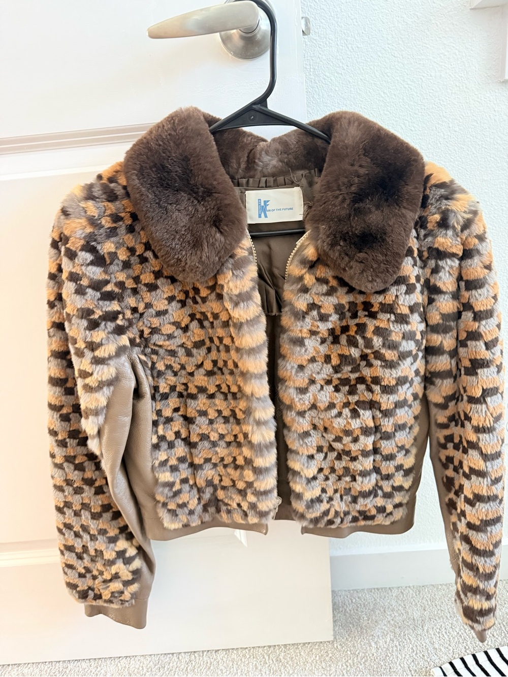 1970’s vintage Brown Patterned Fur Teddy Jacket with Plush Collar